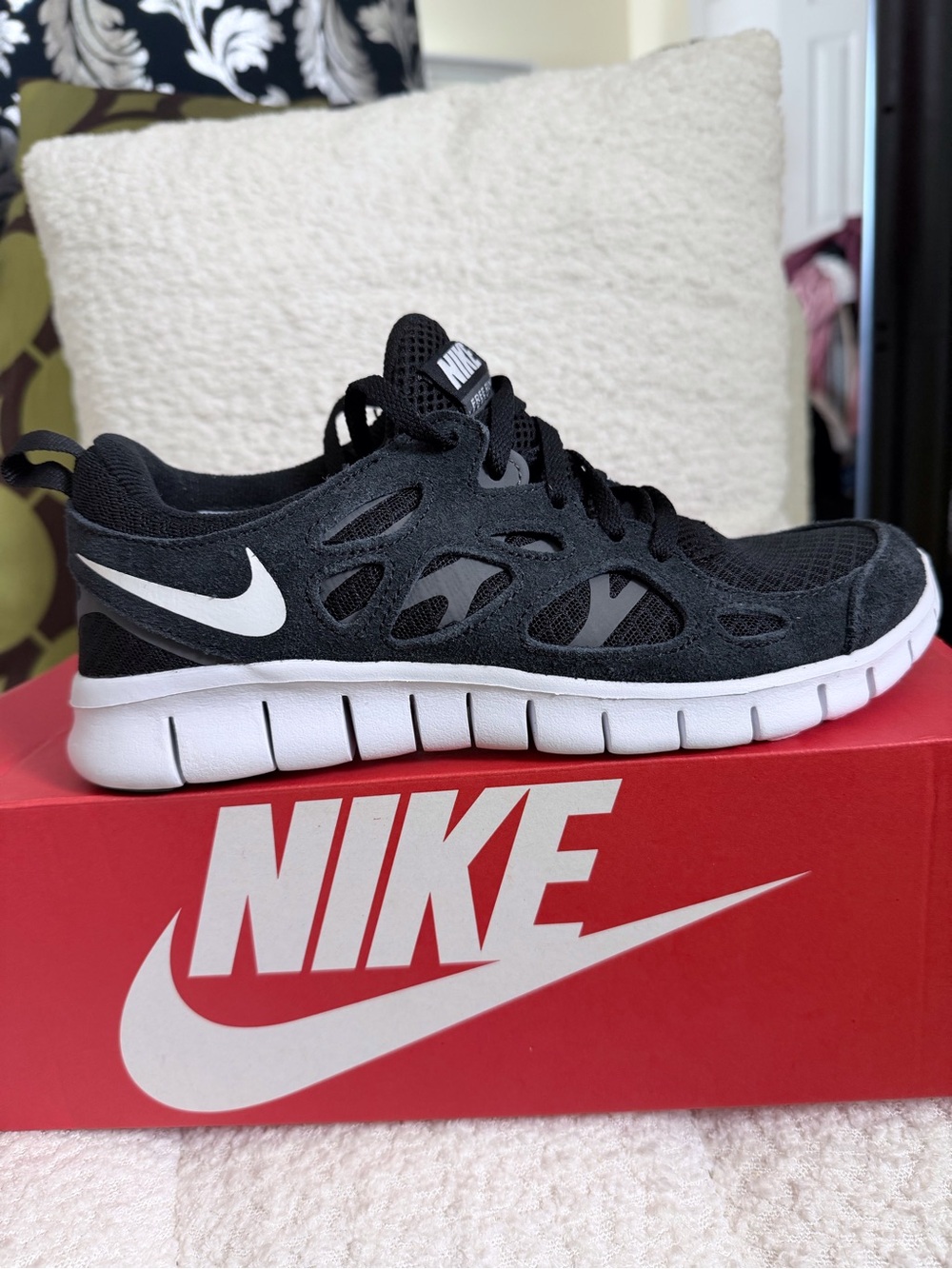 Nike Men’s Black and White Flex-Run Athletic Sneakers